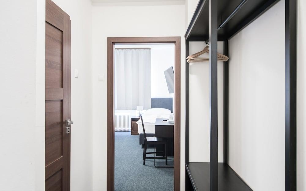 7Days B&B Bratislava Esterno foto